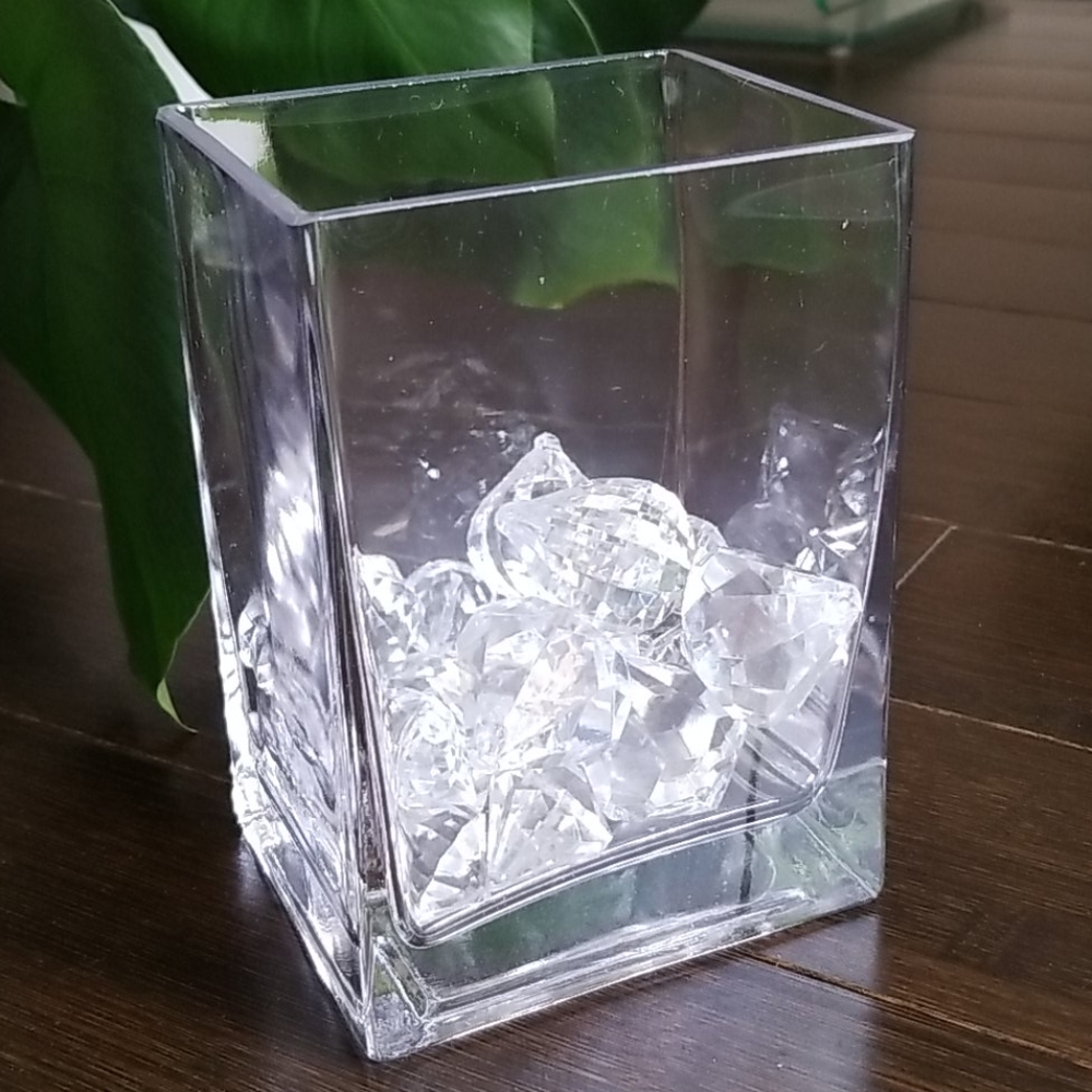 ⭐2$15 Rectangular glass vase
